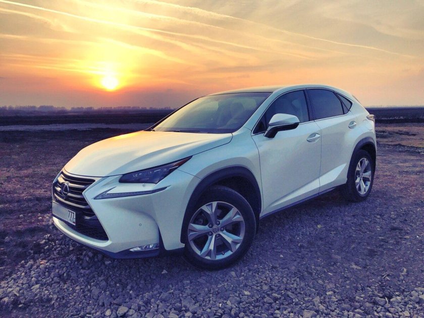 Лексус нх200 белый