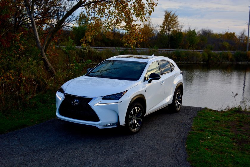 Лексус нх200
