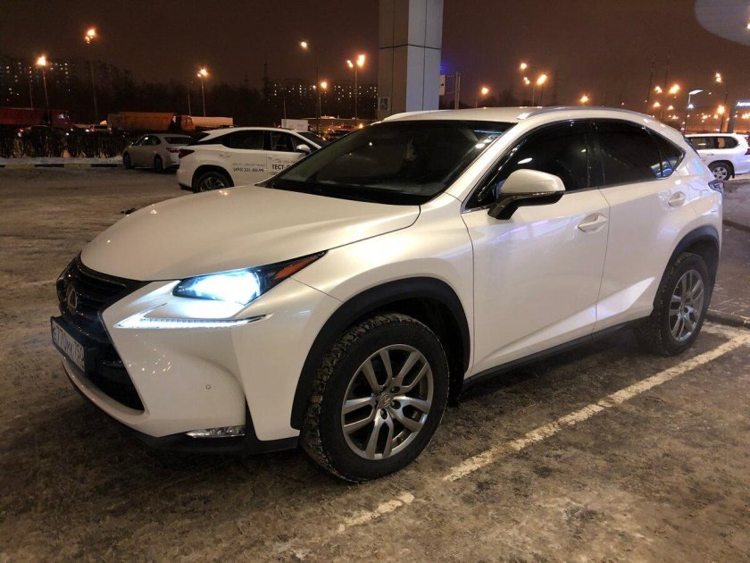 Лексус NX 200 белый