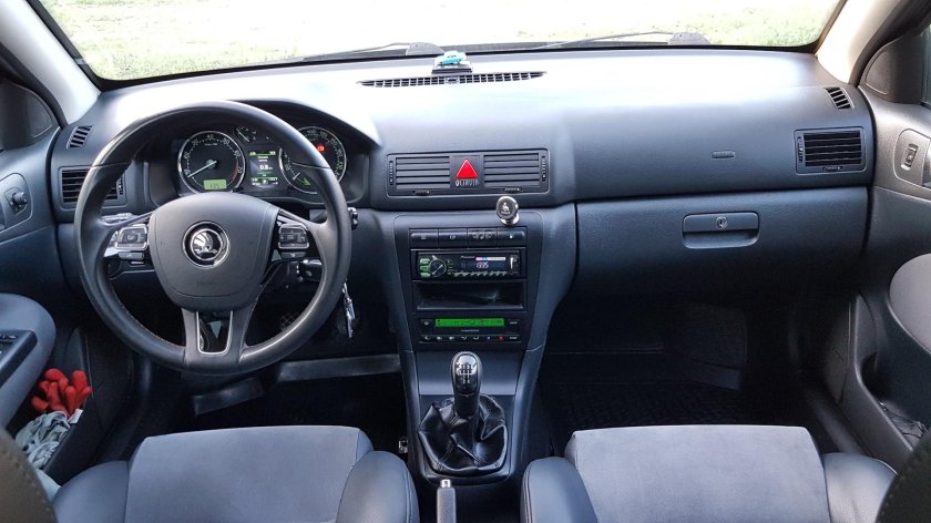 Skoda Octavia Tour 1.6 салон
