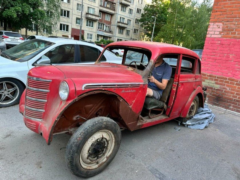 Москвич 400-412