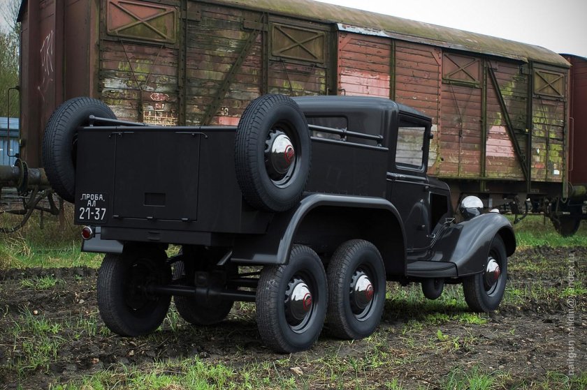 ГАЗ м21 трехосный