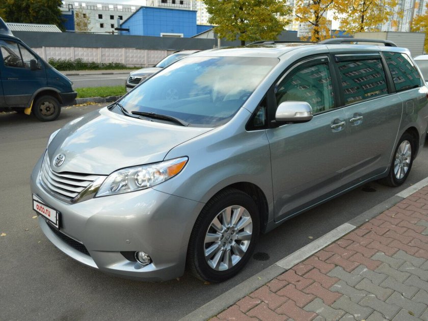 Toyota sienna 2012