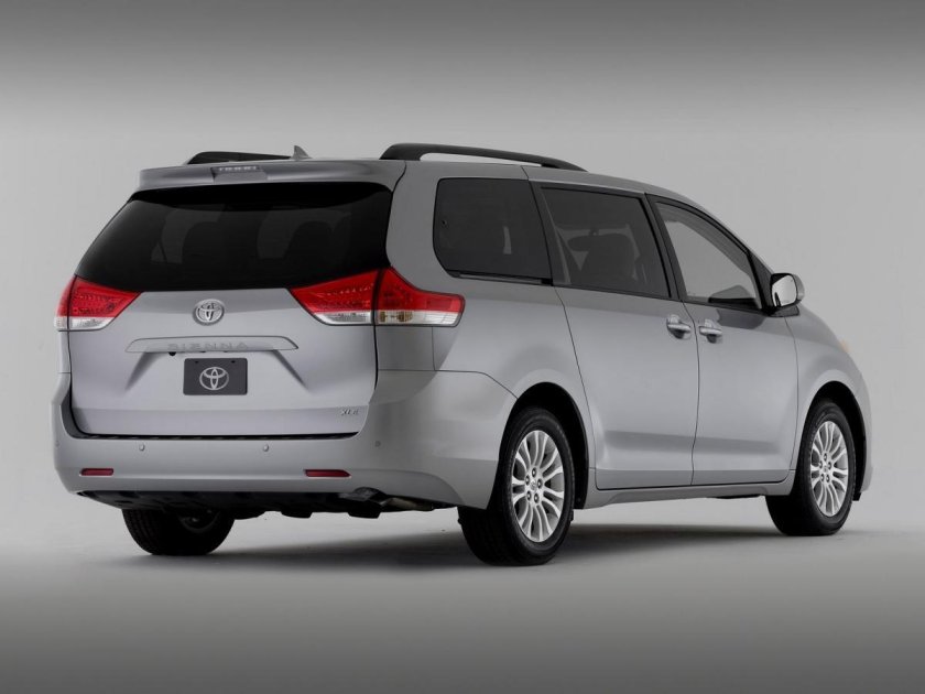 Toyota Sienna 2010