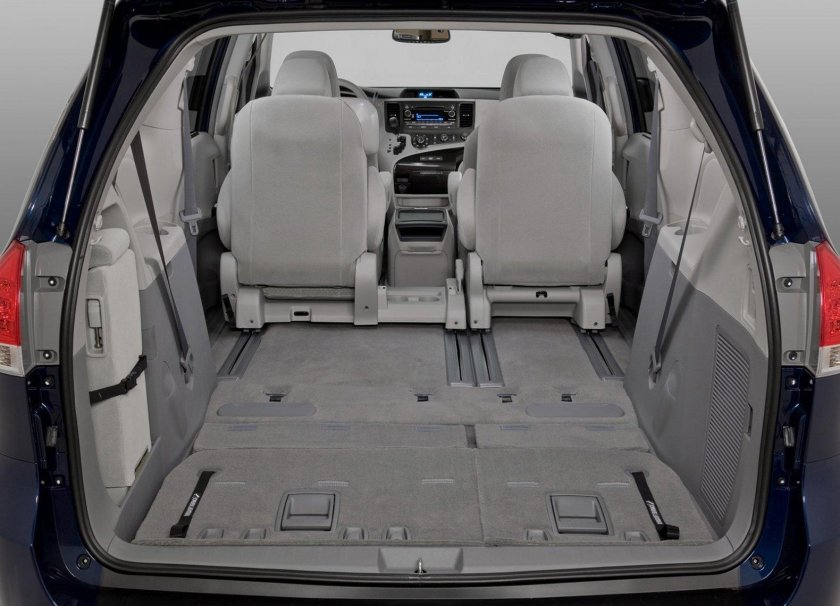 Toyota Sienna 2011