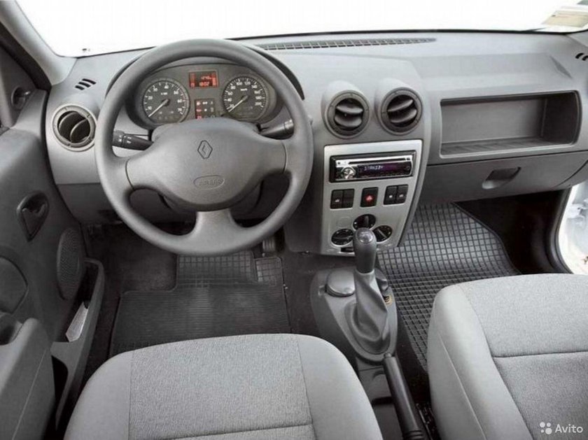 Рено Логан 1 поколение салон
