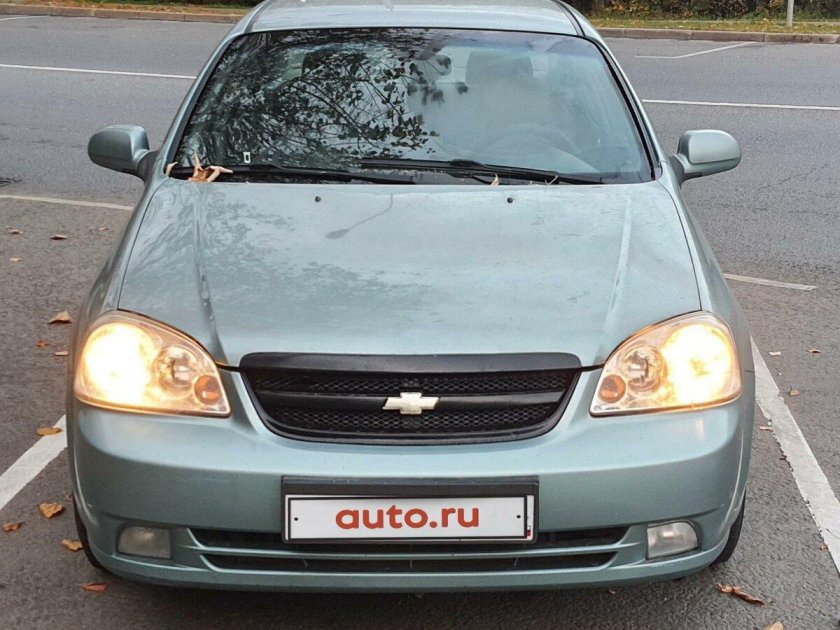 Шевроле Лачетти зеленый