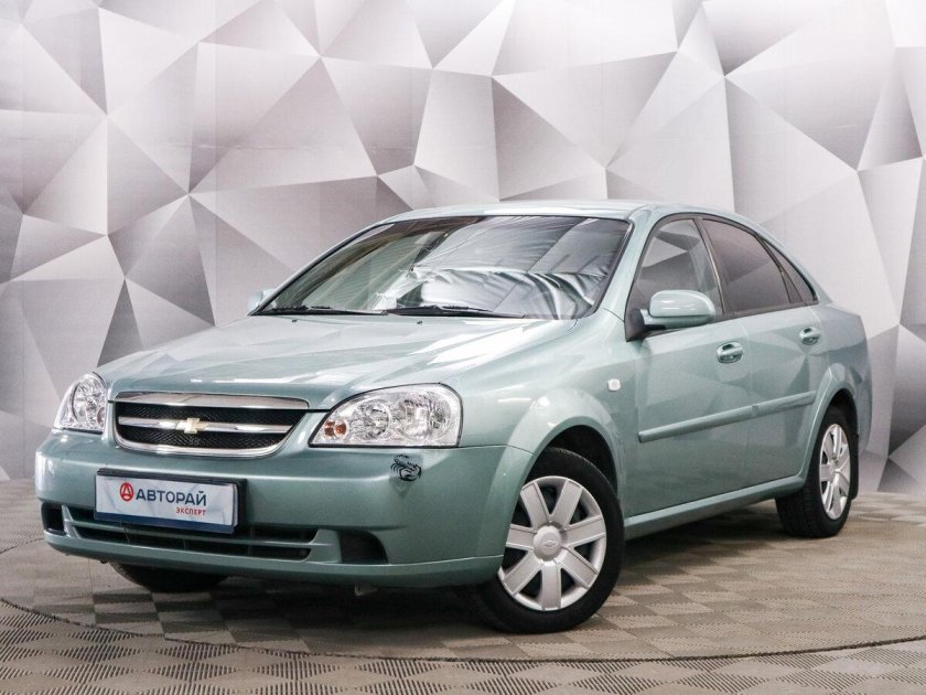 Зелёный седан