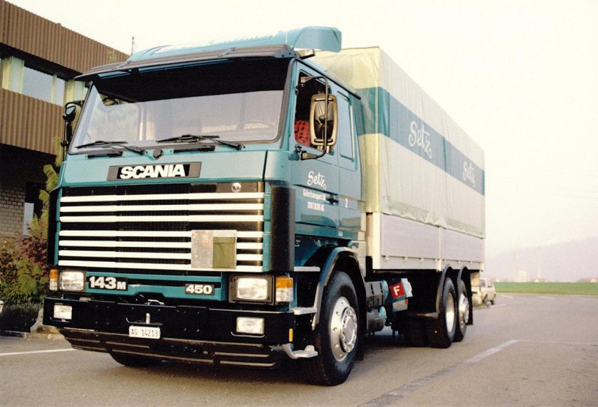 Грузовик Скания 143