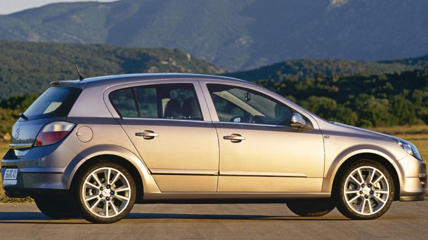 Опель Астра 1.8