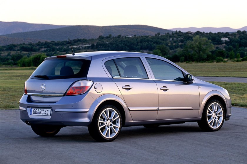 Opel Astra h (2004-2007)