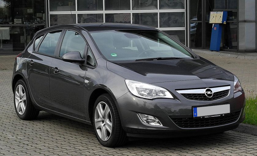 Opel Astra j 2011