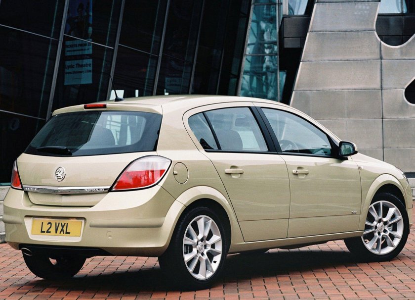 Опель Астра хэтчбек 5 дверей