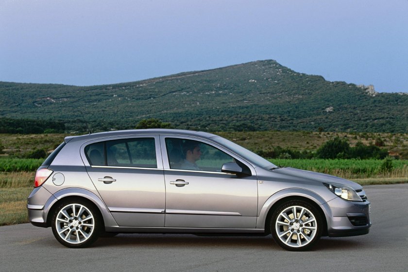 Opel Astra h (2004-2007)