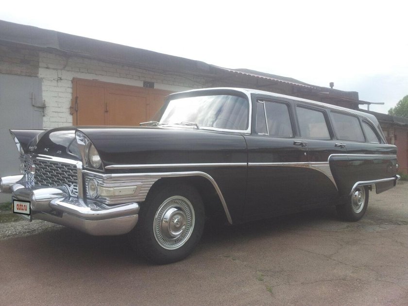 ГАЗ-13 Чайка сзади