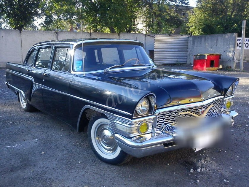 Чайка ГАЗ-13 черный