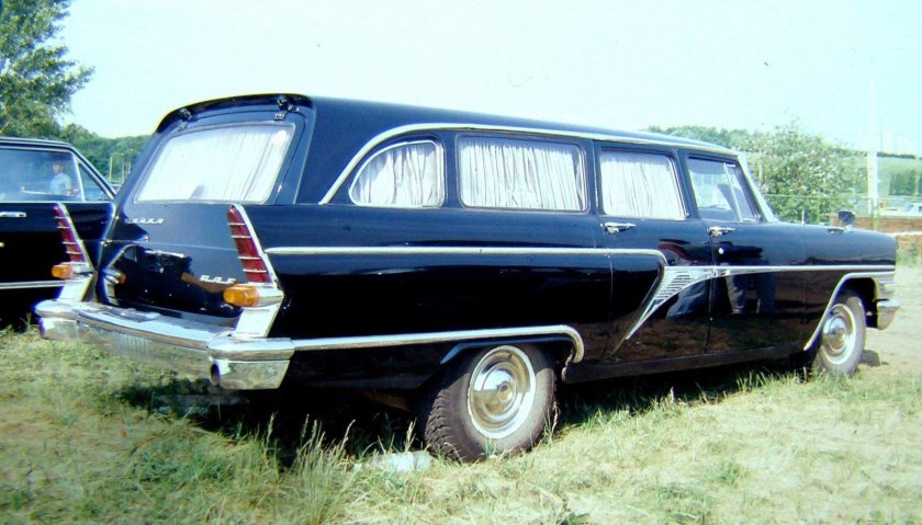 ГАЗ 13 Чайка универсал