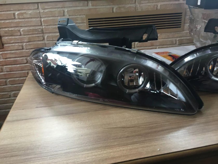 Тойота кавалер 2.4 фара линзованная