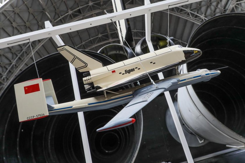 Буран космический корабль на ВДНХ