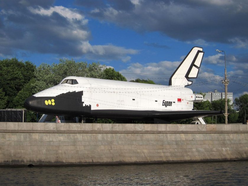 Буран космический корабль на ВДНХ