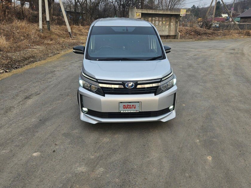 Тойота вокси гибрид без пробега