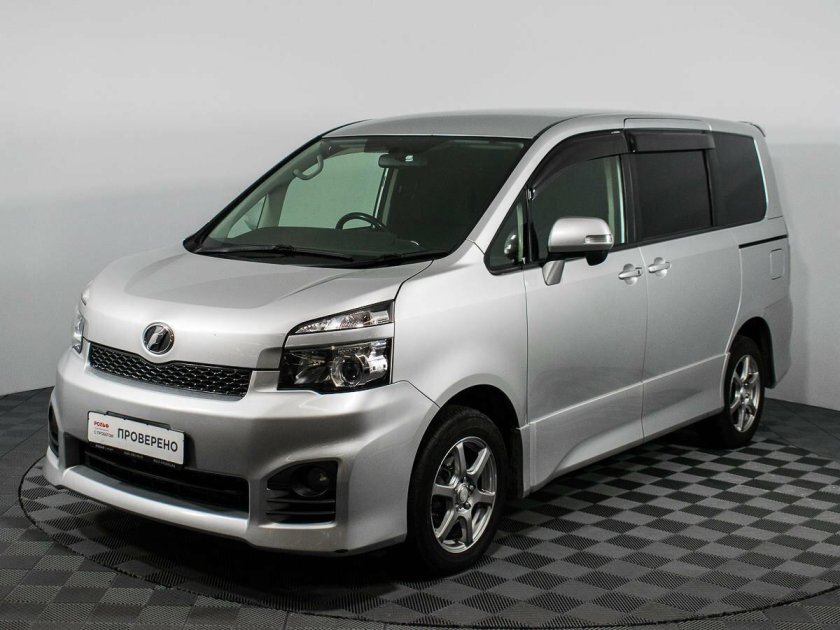 Тойота Вокси 2008