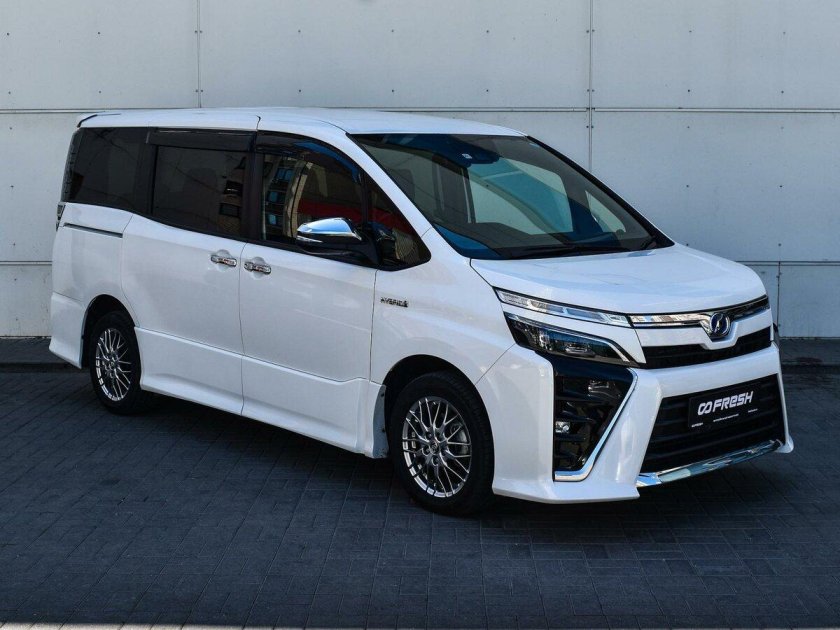 Тойота Ноах 2018