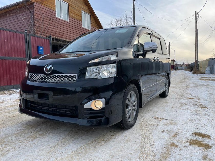 Toyota Voxy 2003 Silver