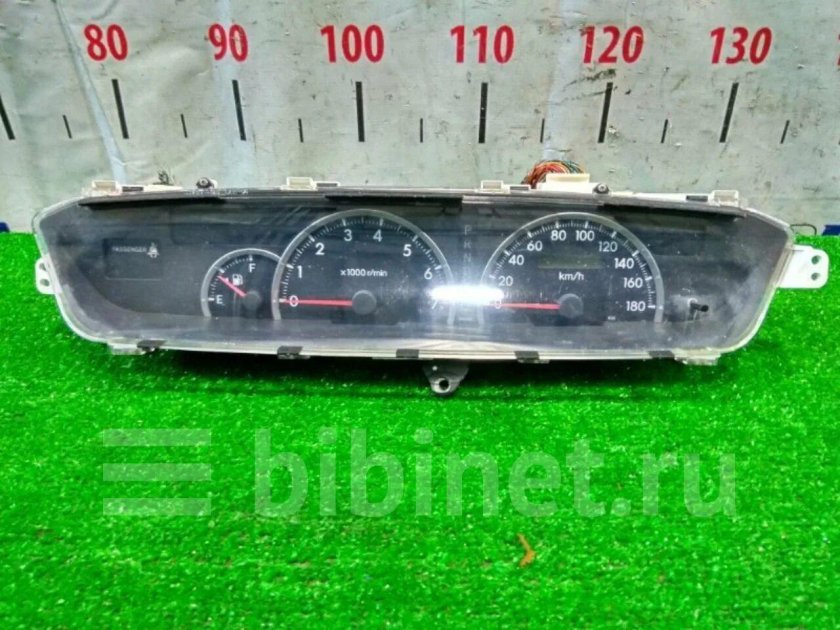 Щиток приборов Тойота Вокси