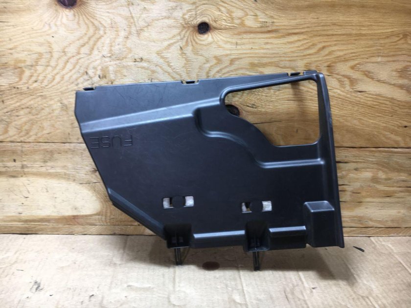 Передняя панель салона