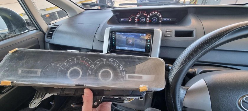 Toyota noah 2001 2007