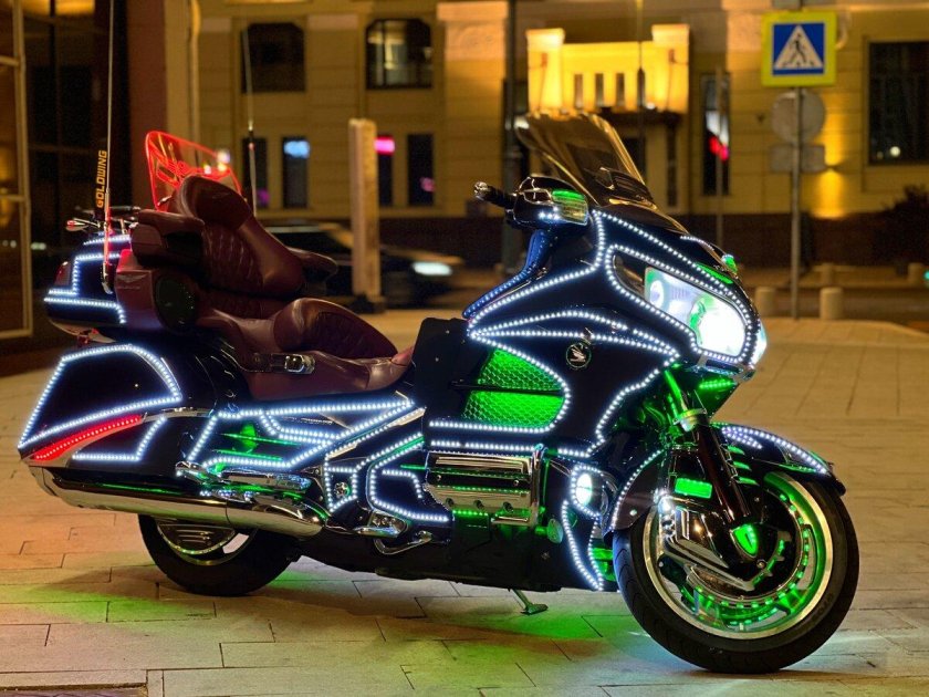 Хонда Голд Винг 1800 подсветка