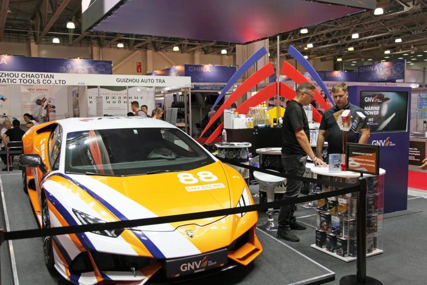 Выставка автомобилей