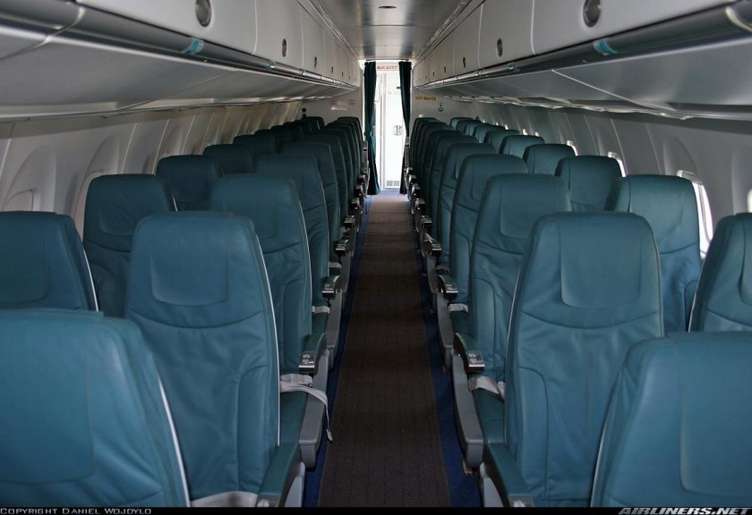 АН-140 пассажирский самолёт салон
