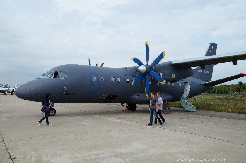 Турбовинтовой самолет АН-140