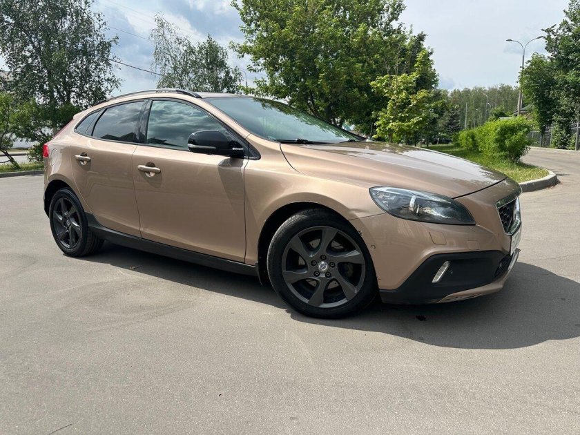 Вольво в 40 кросс кантри