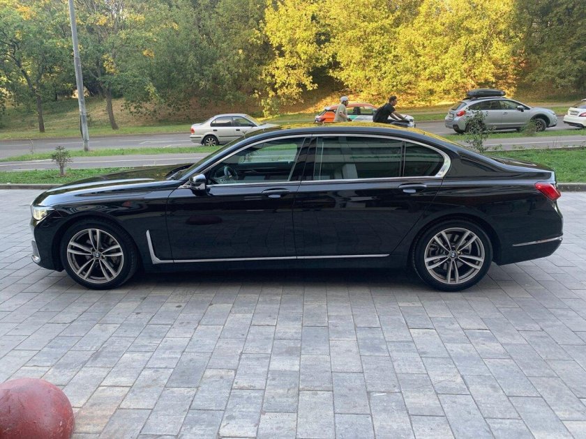 Бмв 7 серии g 11