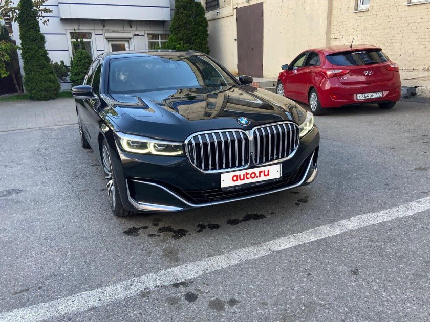 Бмв 7 серии 2019