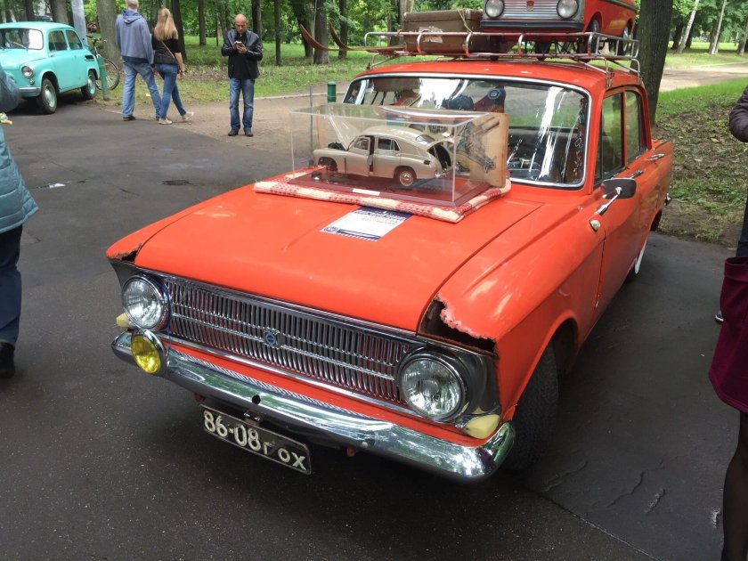Москвич под 9