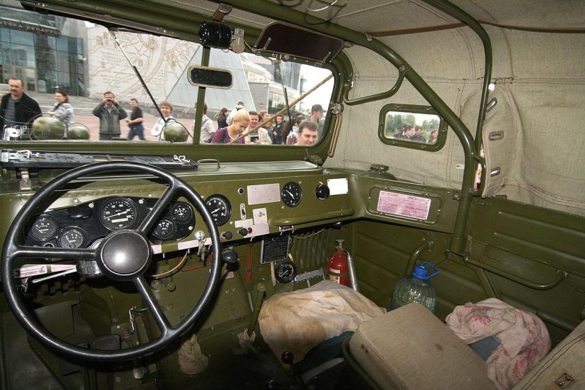 ГАЗ 46 мав амфибия