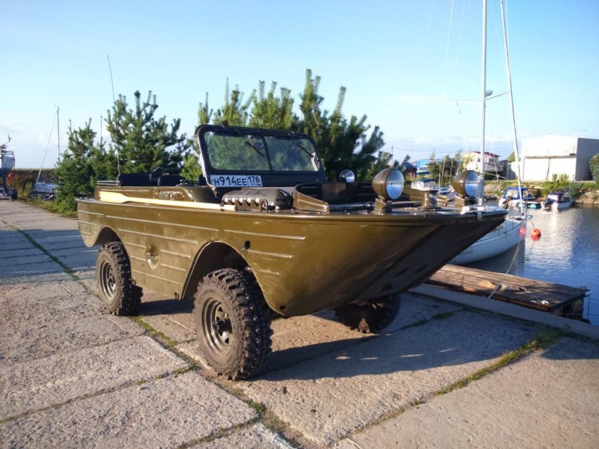 ГАЗ 46 мав амфибия