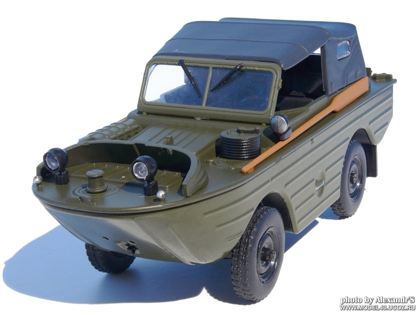 ГАЗ 46 мав амфибия