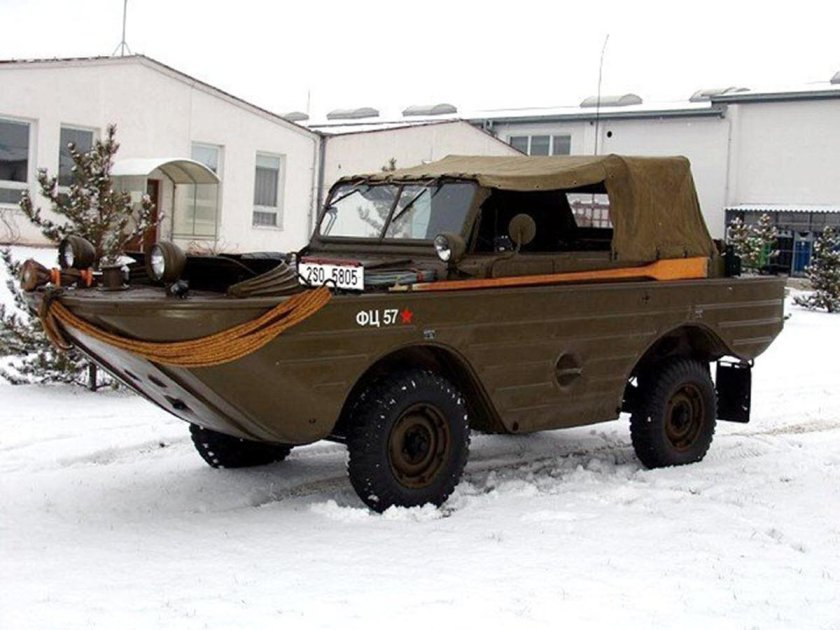 ГАЗ 46 мав амфибия