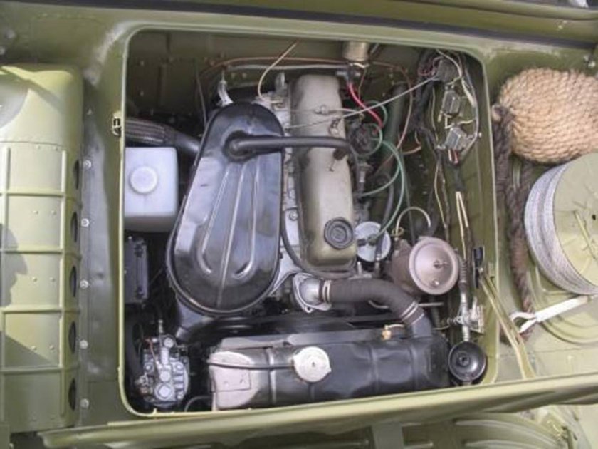 ГАЗ 46 мав амфибия