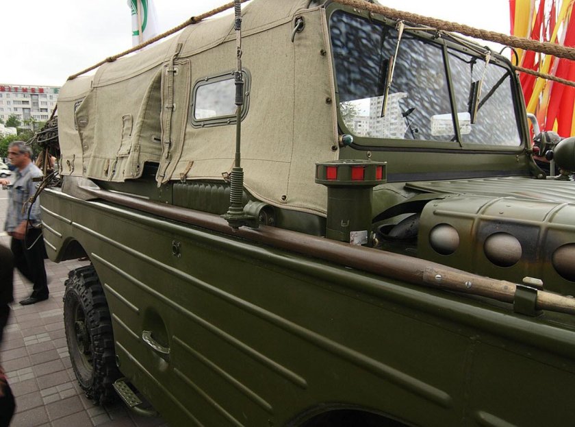 ГАЗ 46 мав амфибия