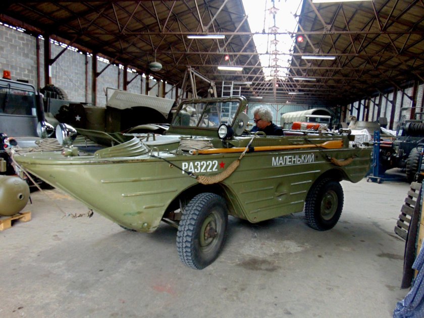 ГАЗ 46 мав амфибия