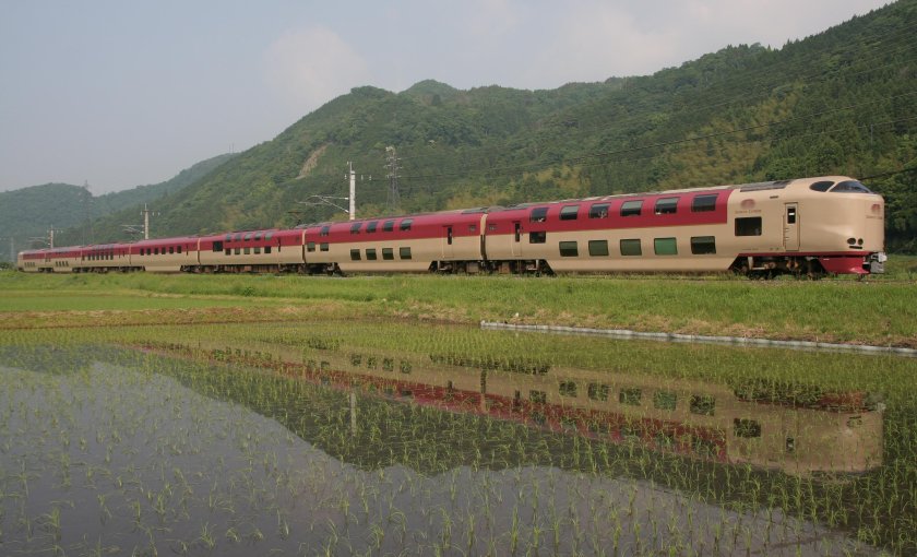 Sunrise Express поезд Япония