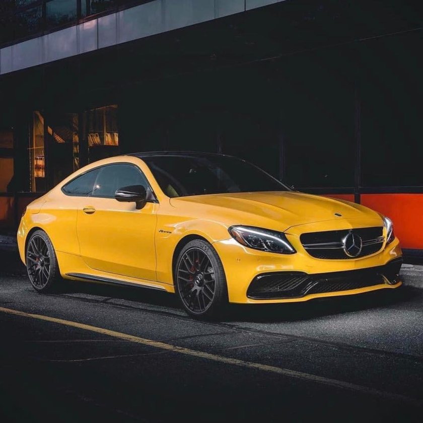 Mercedes c63s AMG Coupe Yellow