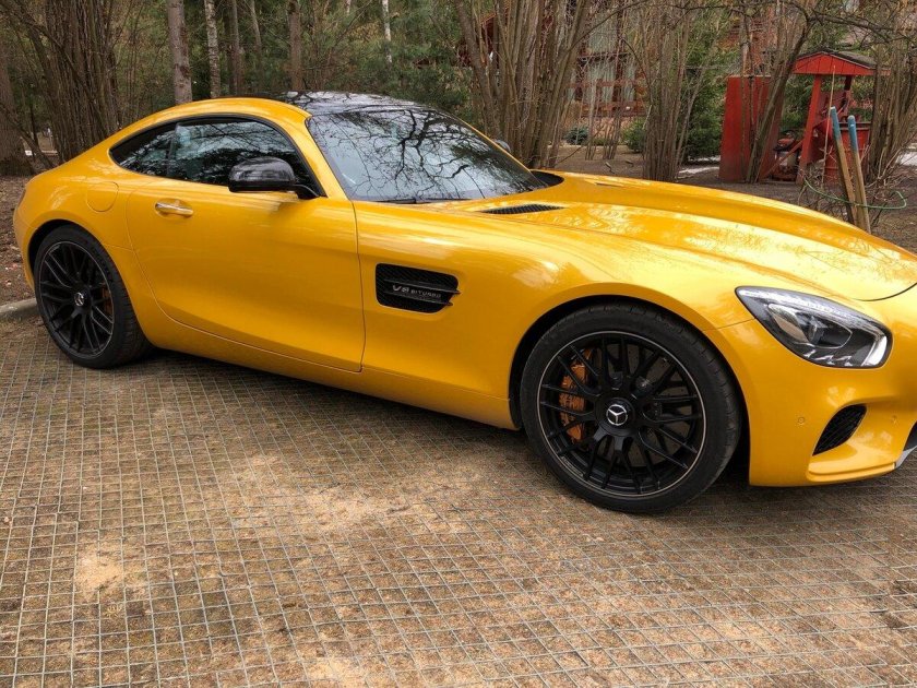 Mercedes benz amg gts