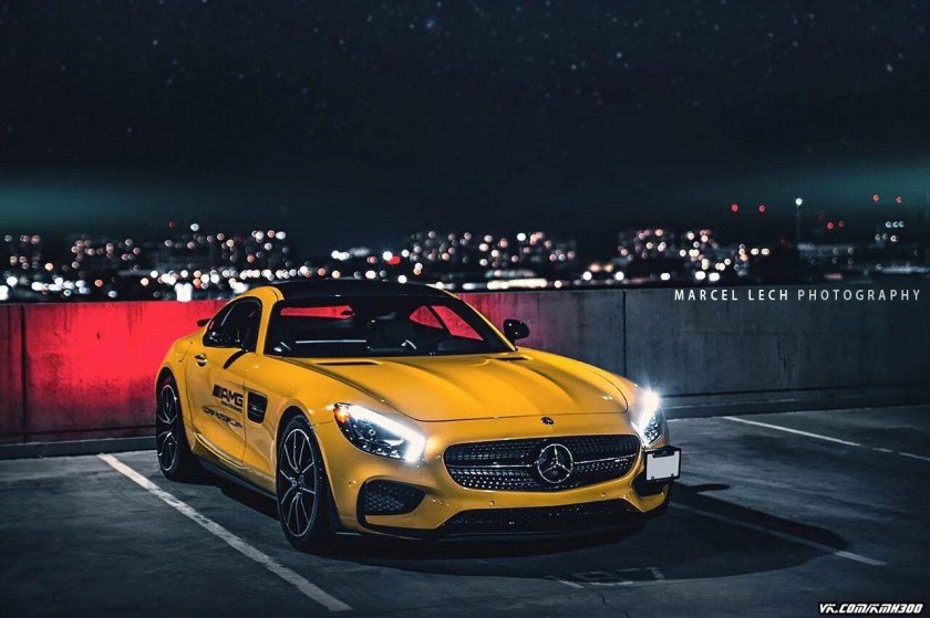 Желтый Мерседес АМГ gt